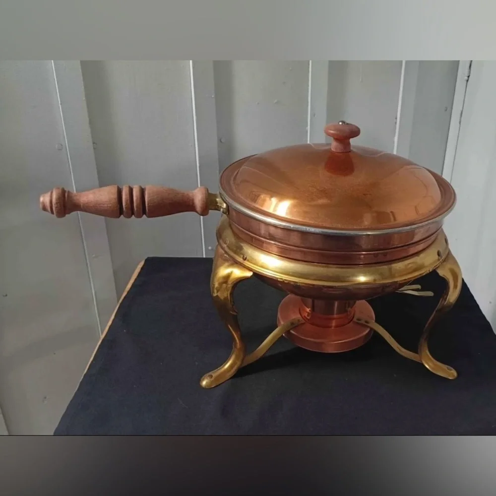 Vtg Copper & Brass Chafing Dish / Fondue Set w/ Burner, Lid & Handle  Tableware